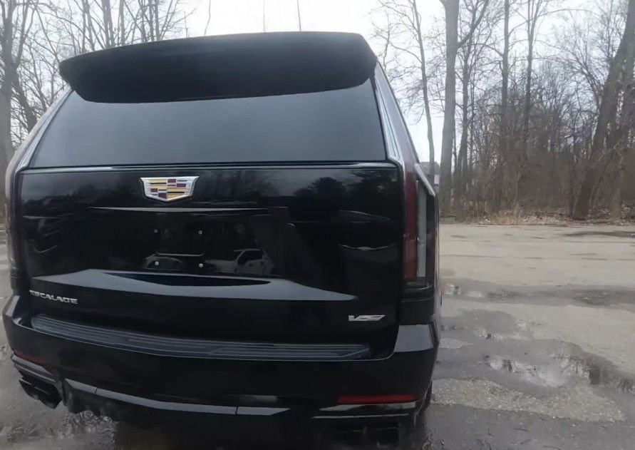 Used 2025 Cadillac Escalade V w/ LPO, Floor Liner Package image 4