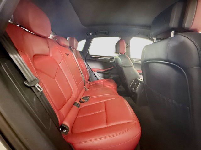 Used 2023 Porsche Macan AWD/4WD image 26