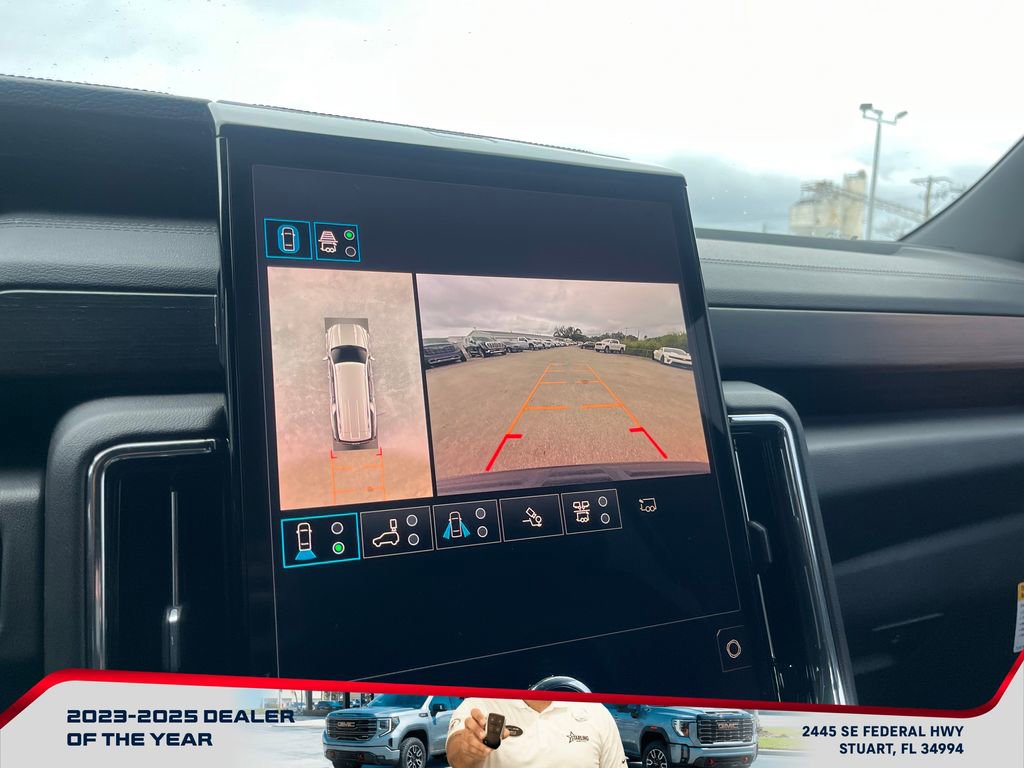 Used 2025 GMC Yukon XL Denali w/ Denali Reserve Package image 30