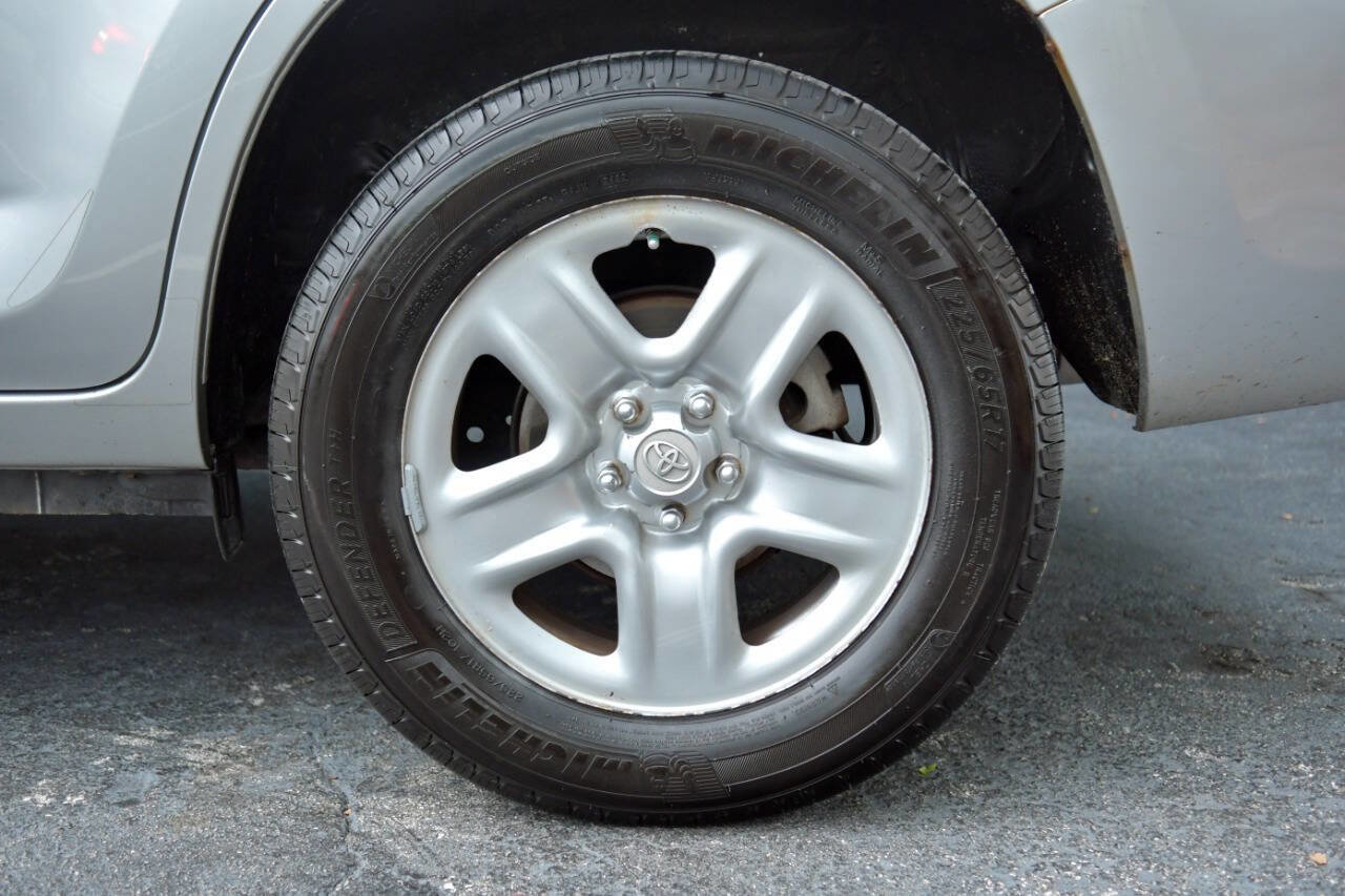 Used 2012 Toyota RAV4 FWD image 9