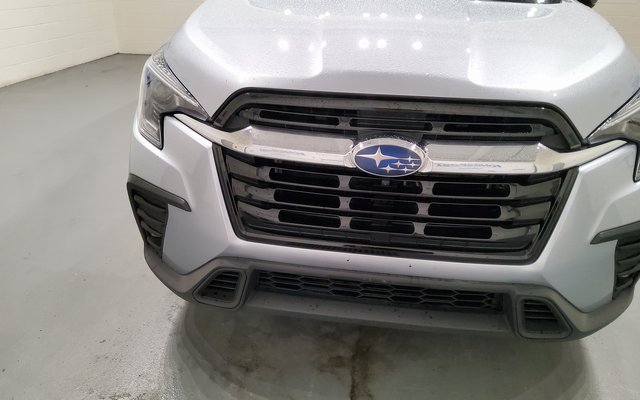 Used 2024 Subaru Ascent Limited w/ Technology Package image 9