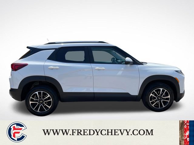 Used 2025 Chevrolet TrailBlazer LT AWD/4WD image 7