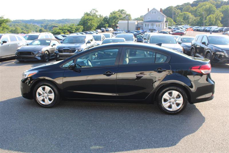 Used 2017 Kia Forte LX w/ LX Popular Package FWD image 5
