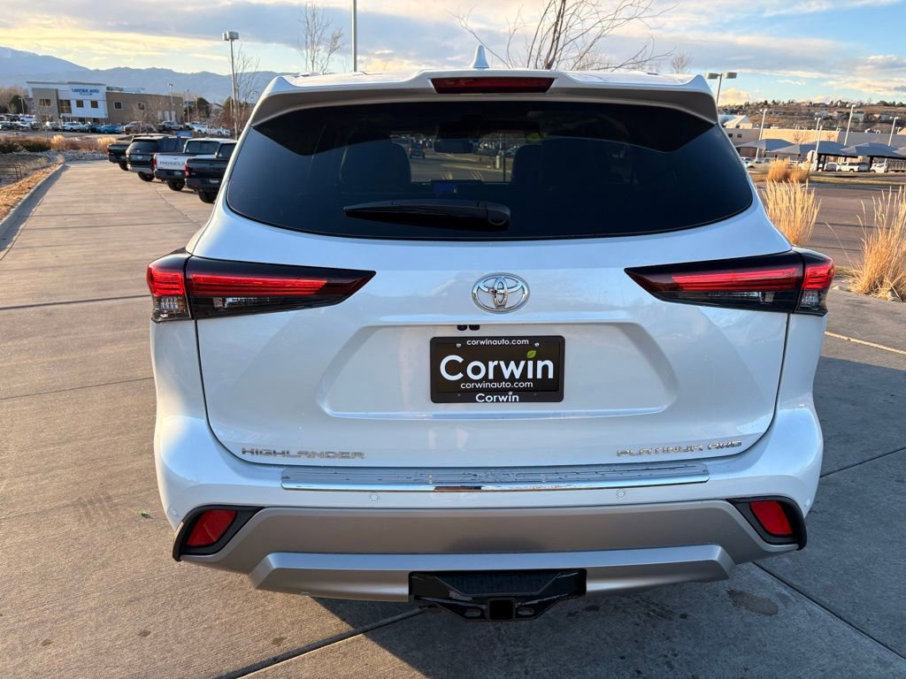 Used 2026 Toyota Highlander Platinum image 6
