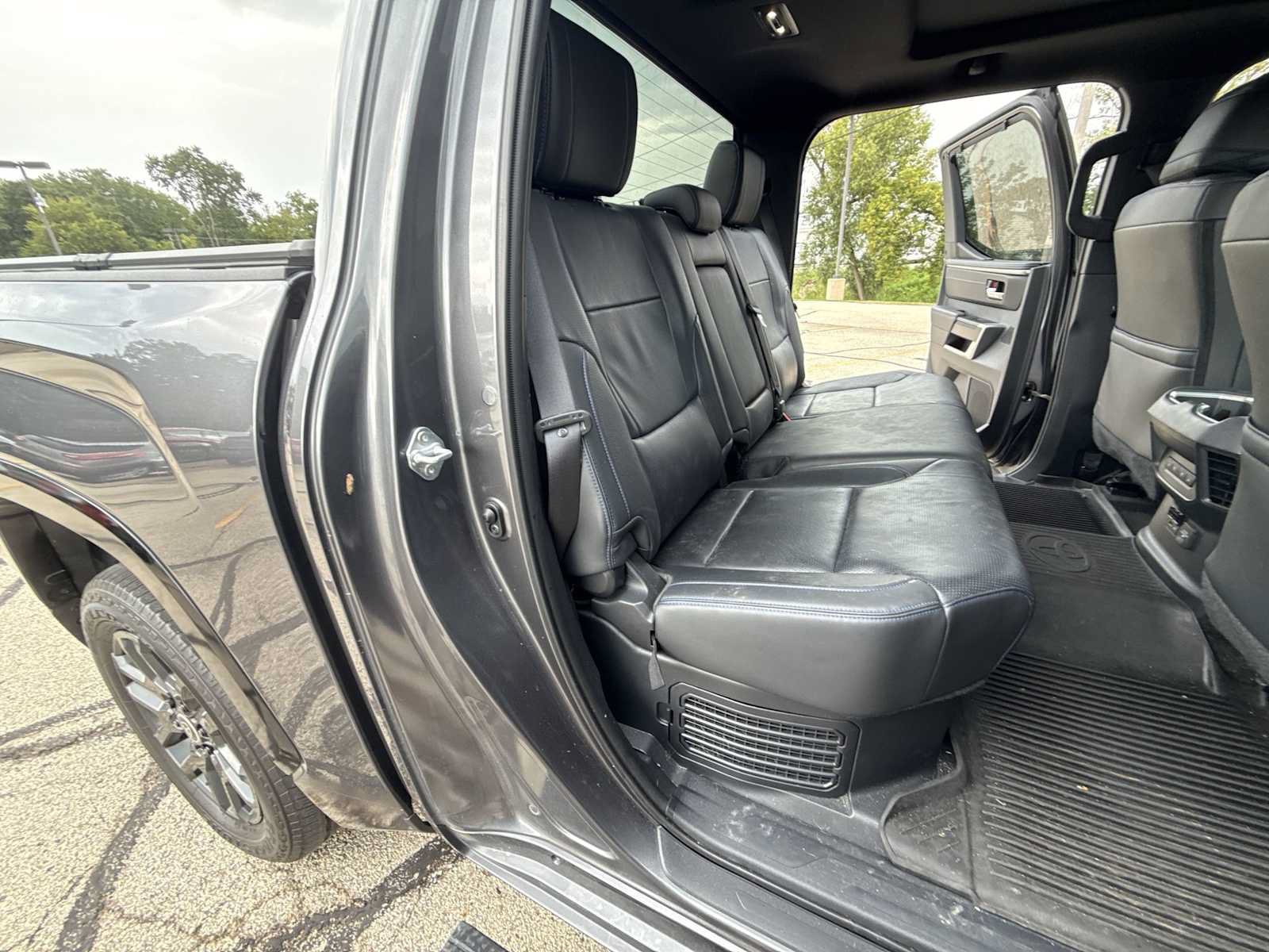 Used 2024 Toyota Tundra Platinum AWD/4WD image 25