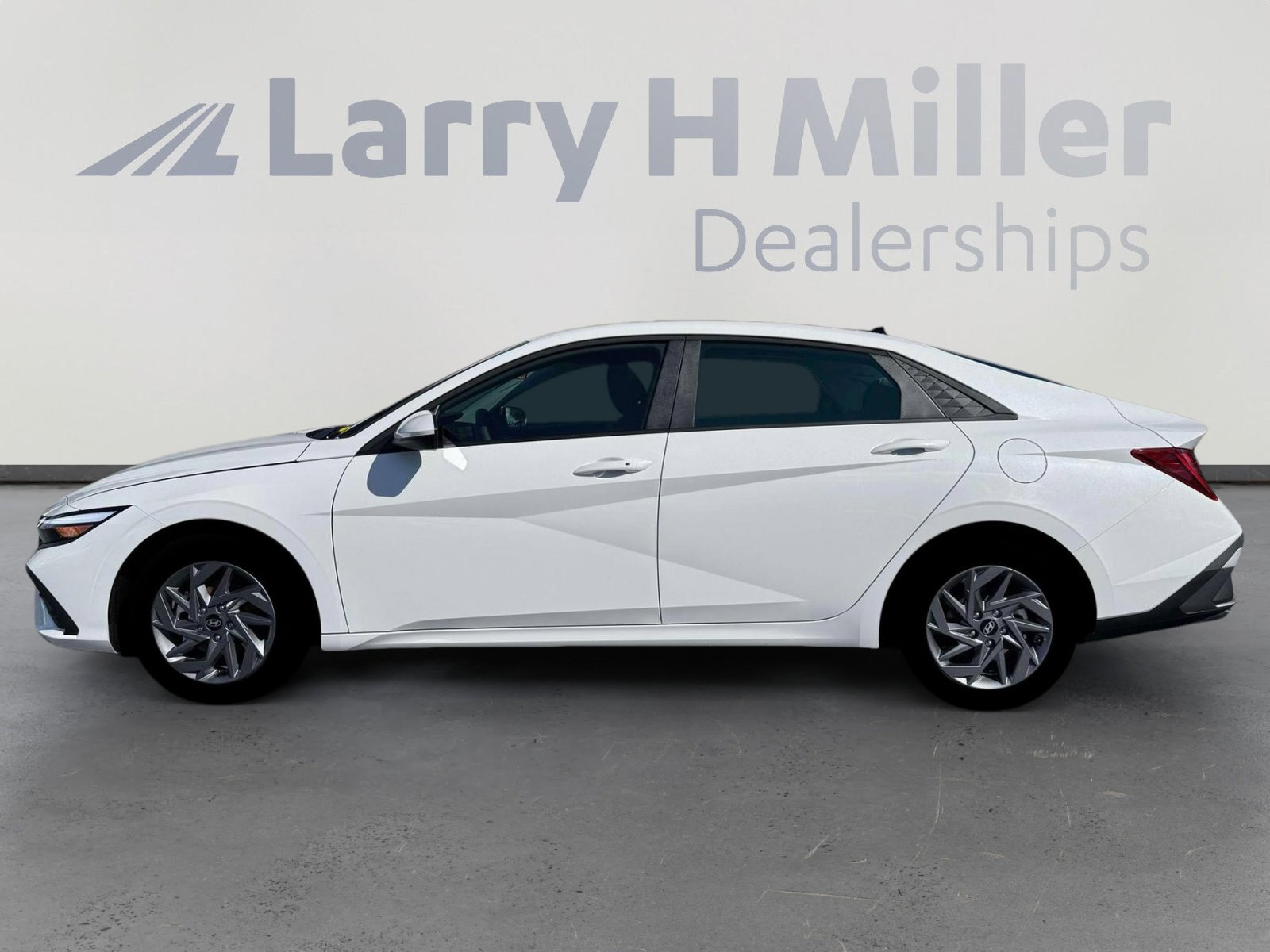 New 2026 Hyundai Elantra Blue image 3