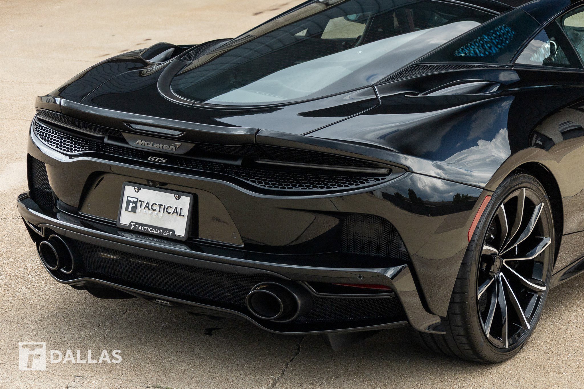 Used 2025 McLaren GTS RWD image 17