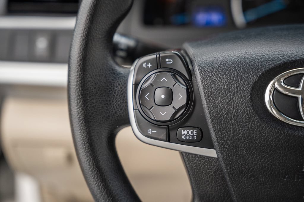 Used 2012 Toyota Camry LE FWD image 24