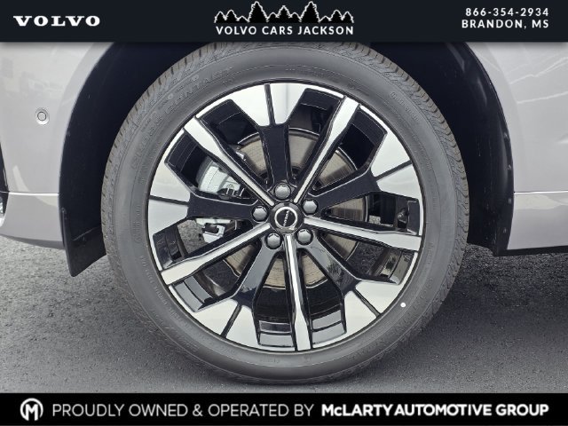 New 2026 Volvo XC60 B5 Plus w/ Protection Package Premier AWD/4WD image 24