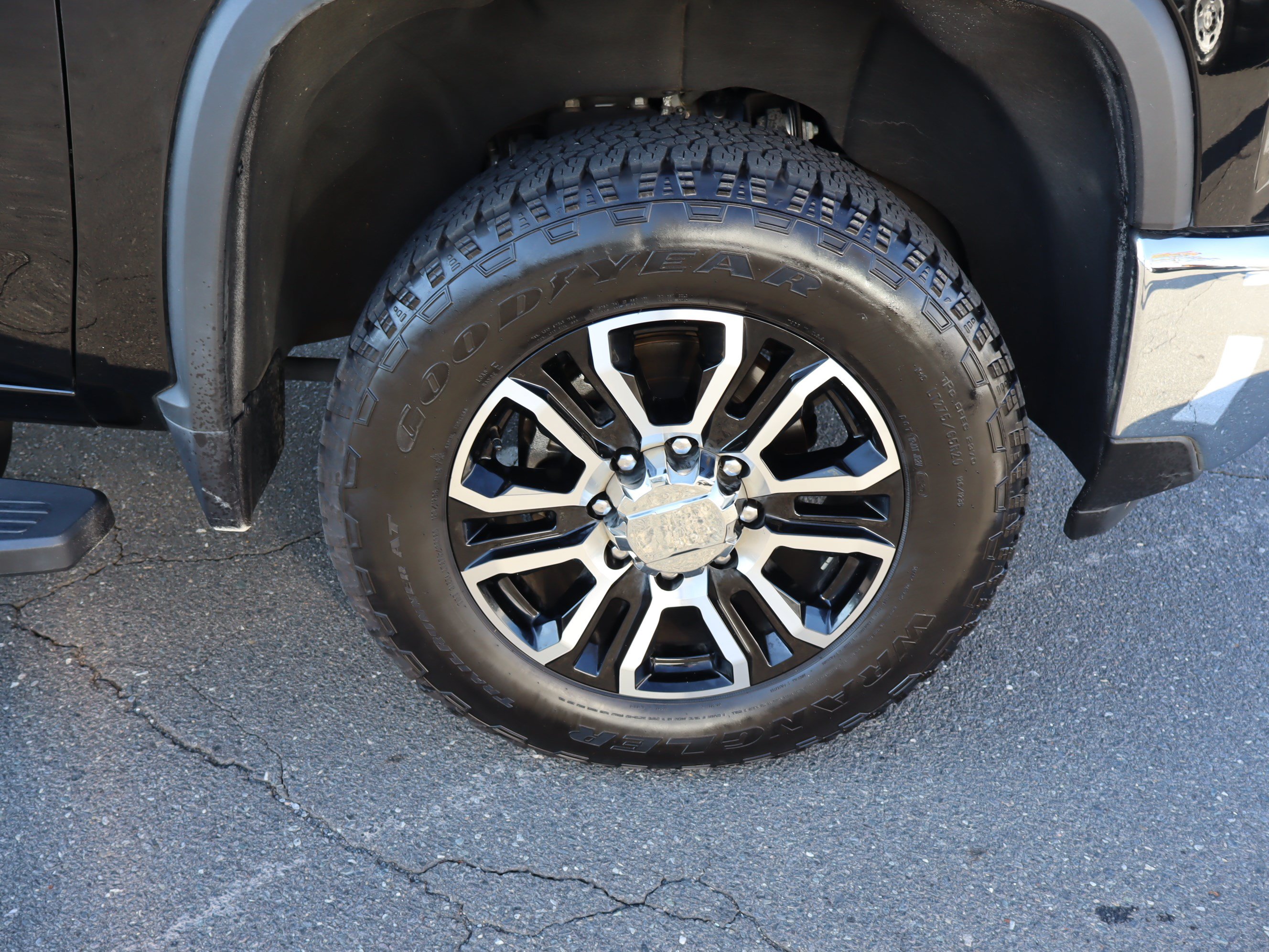 Used 2024 Chevrolet Silverado 2500 LT w/ All Star Edition AWD/4WD image 38