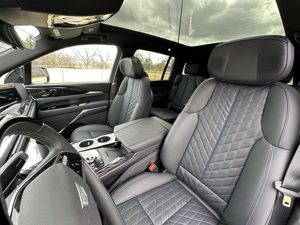 New 2025 Cadillac Escalade IQ Sport 1 w/ LPO, ONYX Package image 23