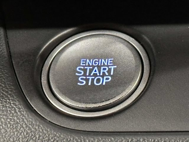 Used 2025 Hyundai Elantra SEL FWD image 30