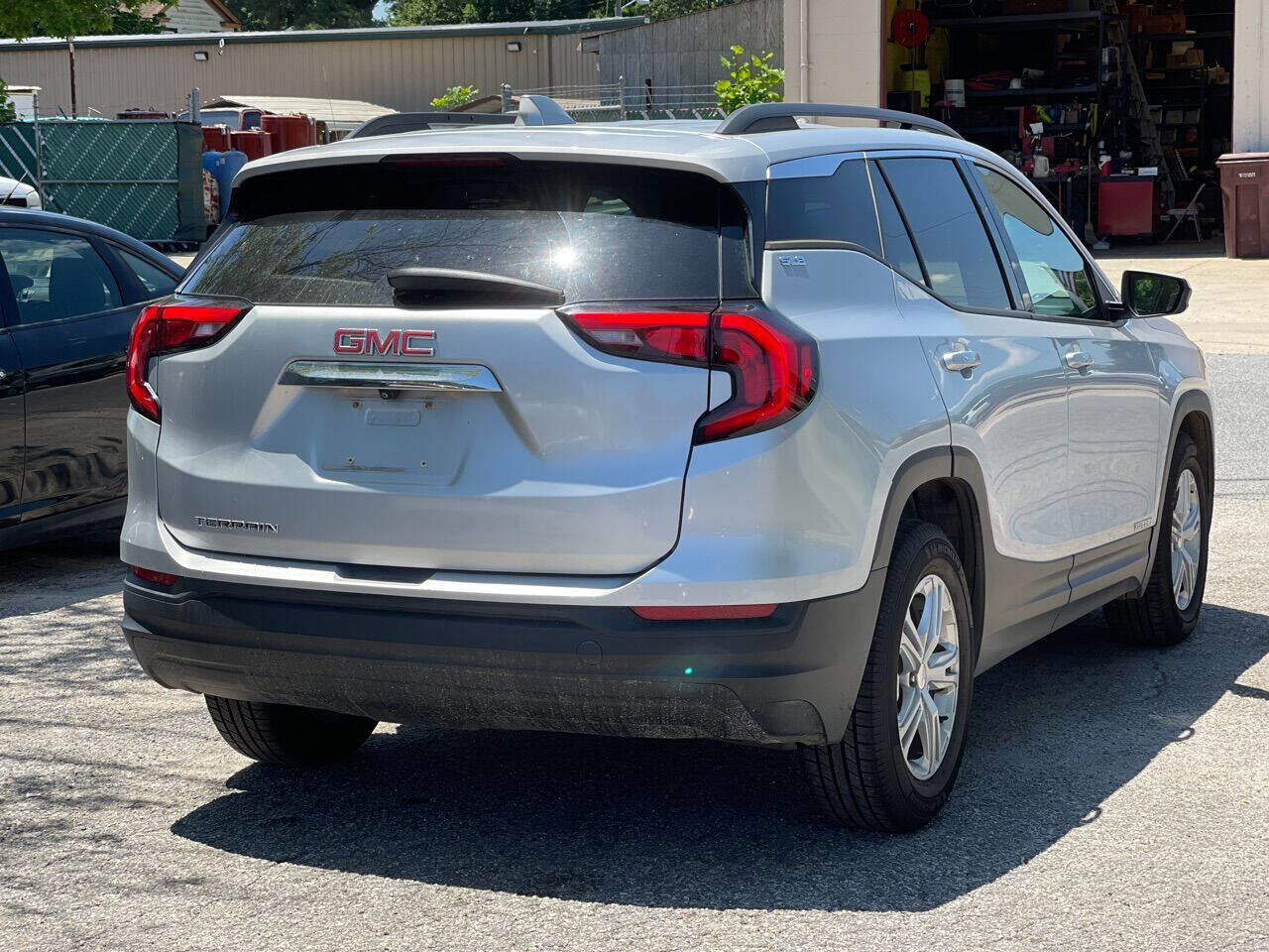 Used 2019 GMC Terrain SLE w/ Driver Convenience Package image 5