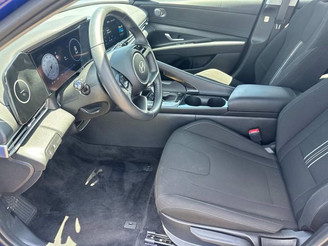 Used 2024 Hyundai Elantra SEL w/ Convenience Package image 18