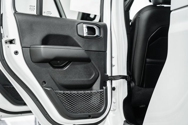 Used 2021 Jeep Gladiator Overland w/ Popular Equipment Package image 32