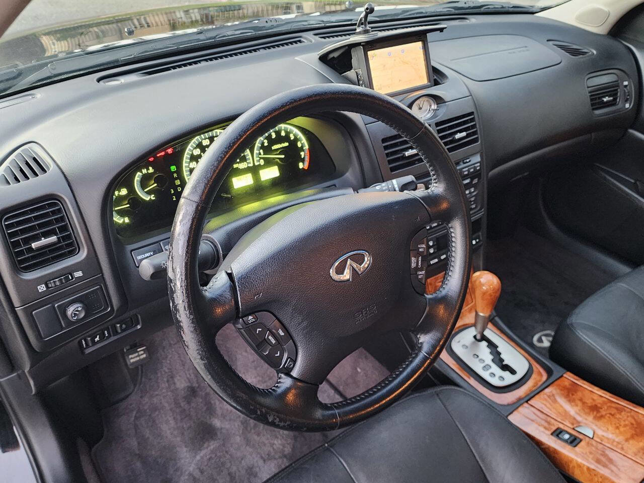 Used 2004 INFINITI I35 w/ Navigation Pkg FWD image 23