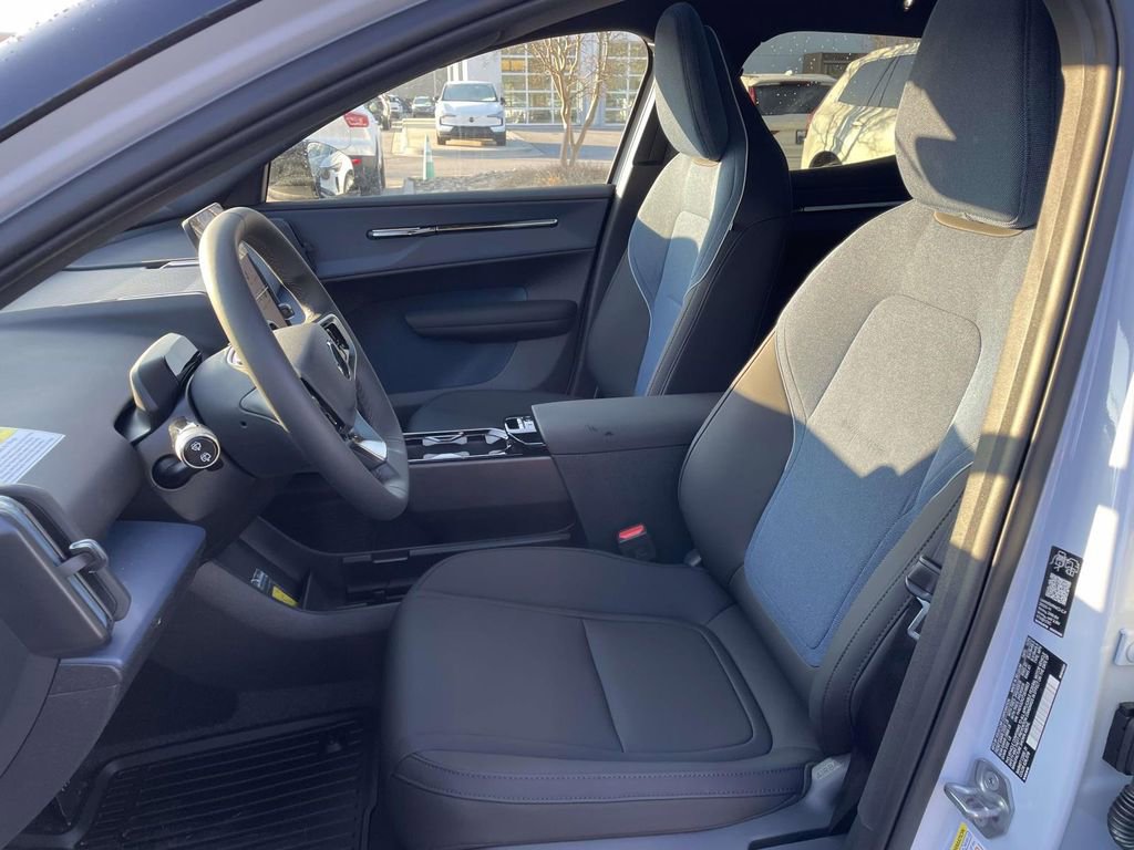 New 2026 Volvo EX30 Plus w/ Protection Package Premier AWD/4WD image 7