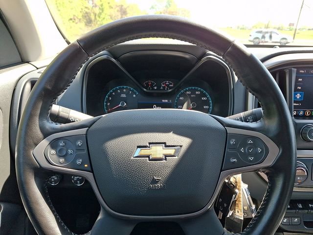 Used 2021 Chevrolet Colorado Z71 w/ Z71 Midnight Edition AWD/4WD image 18
