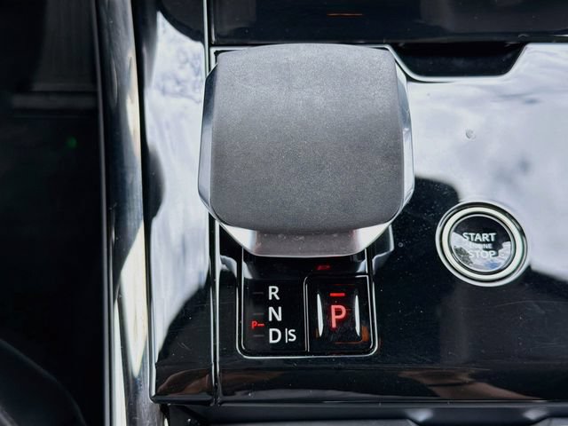 Used 2024 Land Rover Range Rover Sport SE AWD/4WD image 30