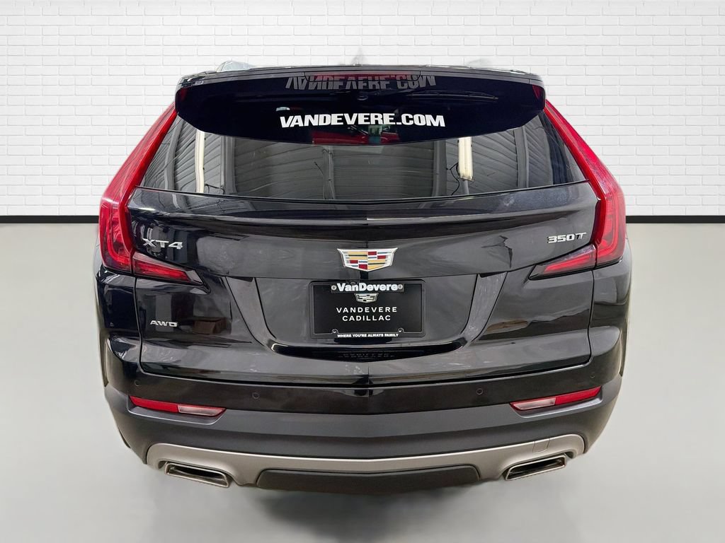Used 2023 Cadillac XT4 Premium Luxury w/ Technology Package AWD/4WD image 8