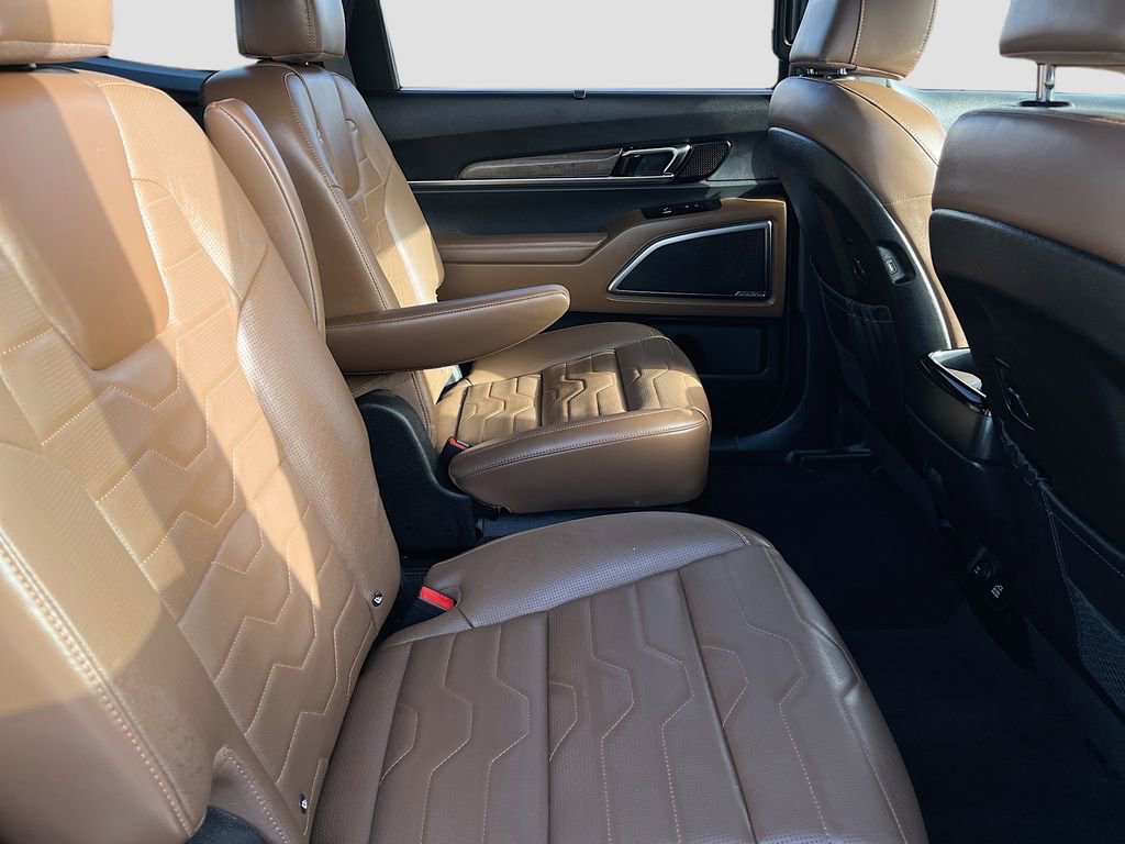 Used 2022 Kia Telluride SX w/ SX Prestige Package image 30