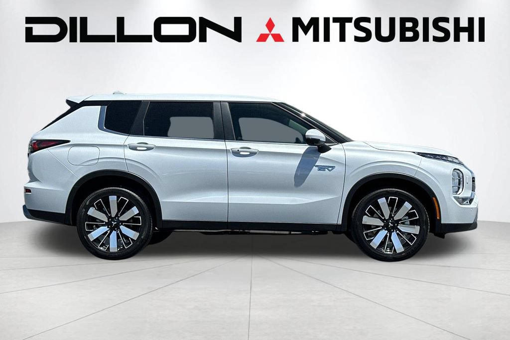 New 2026 Mitsubishi Outlander SE AWD/4WD image 3