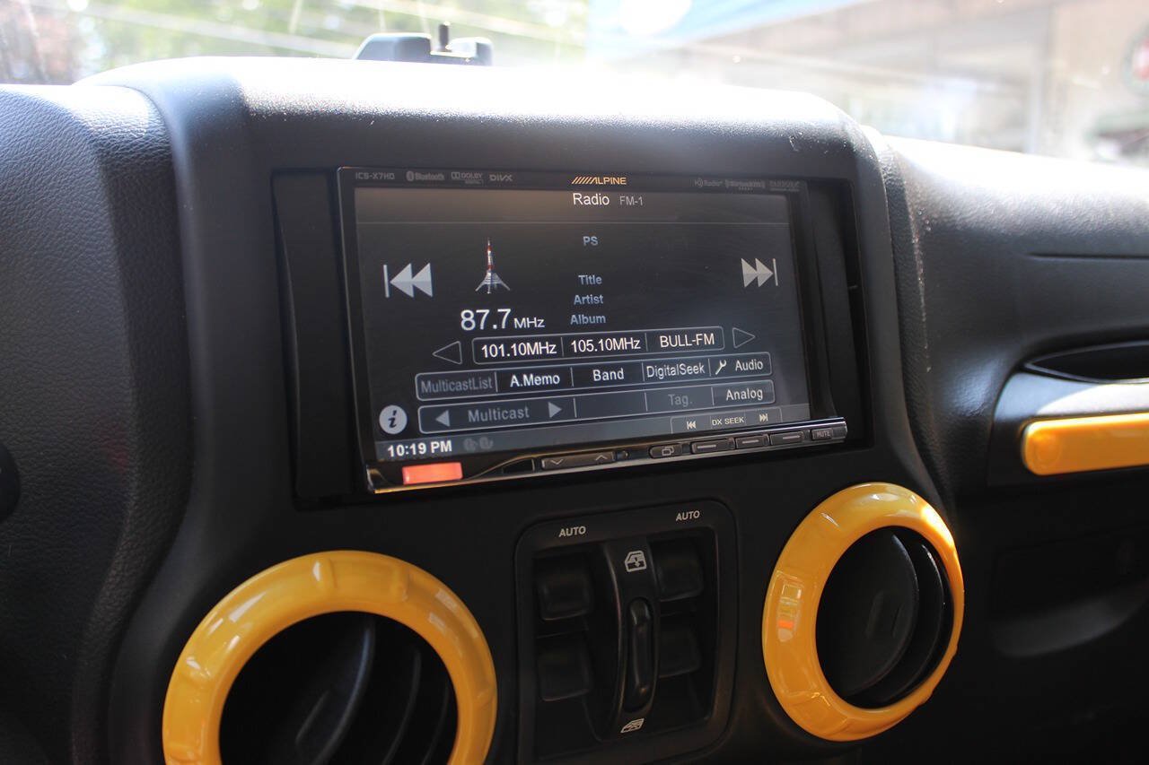 Used 2015 Jeep Wrangler Unlimited Sport w/ Quick Order Package 24S AWD/4WD image 28