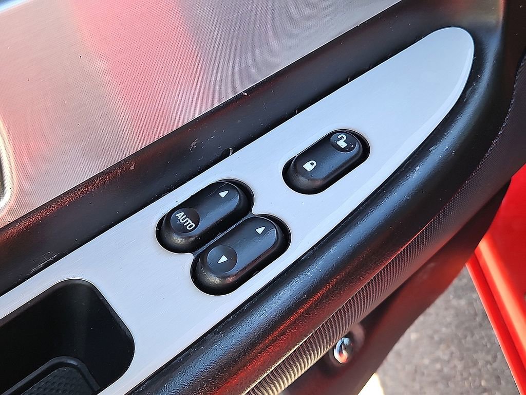 Used 2003 Ford Thunderbird image 14