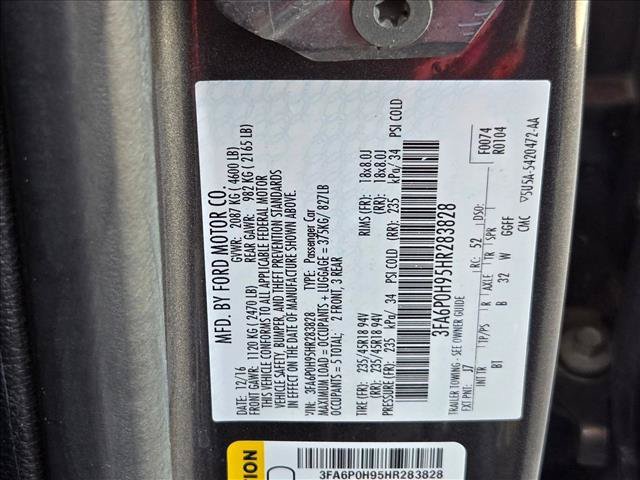 Used 2017 Ford Fusion SE w/ Fusion SE Technology Package FWD image 22