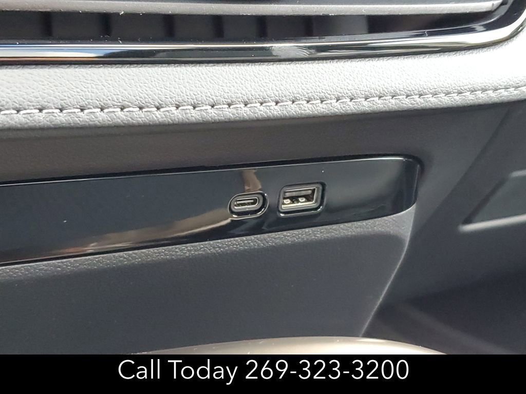 New 2026 Buick Enclave Avenir w/ Super Cruise Package image 36