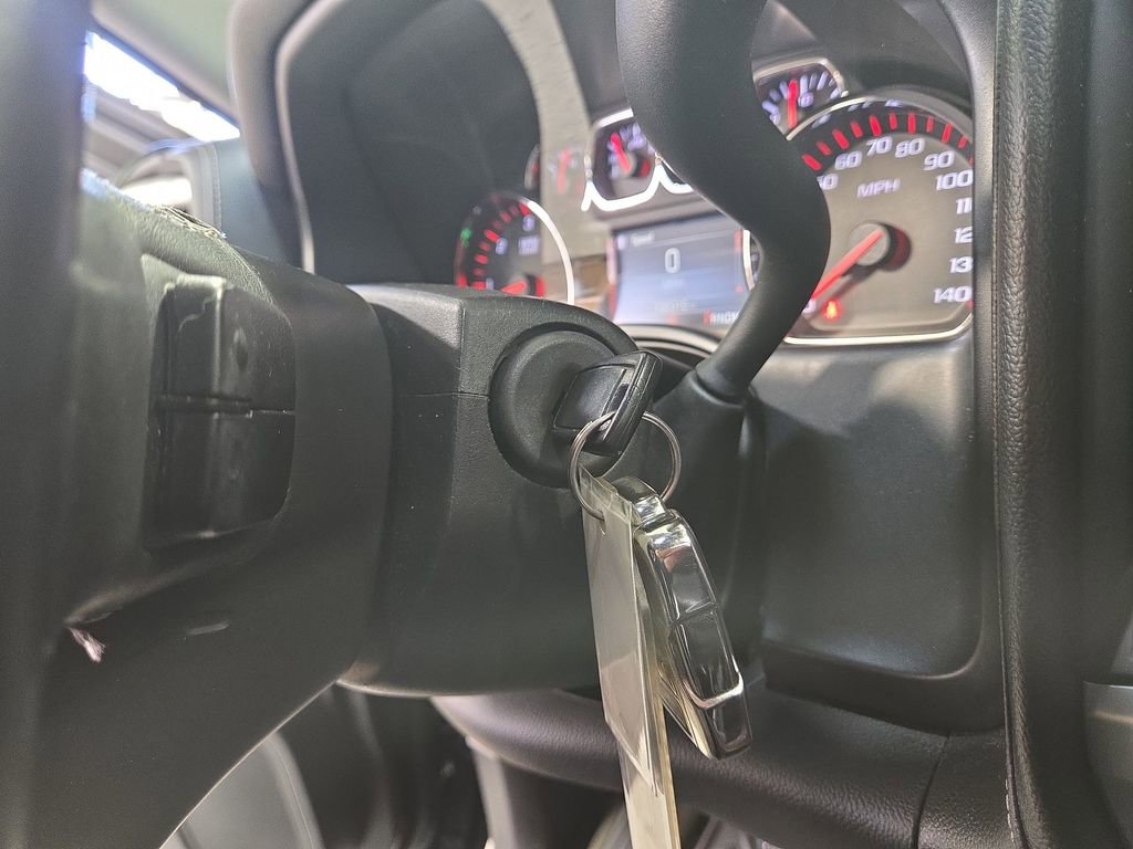 Used 2015 GMC Sierra 1500 SLE w/ SLE Value Package image 17