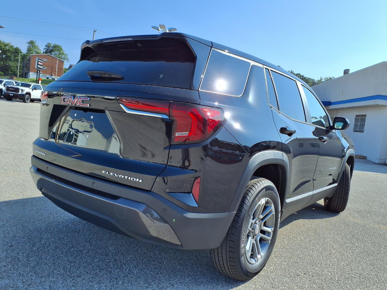 New 2027 GMC Terrain Elevation FWD image 19