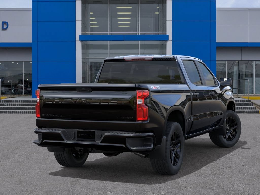 New 2026 Chevrolet Silverado 1500 Custom w/ LPO, Dark Essentials Package AWD/4WD image 4