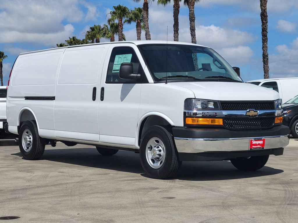 New 2026 Chevrolet Express 3500 Extended RWD image 23