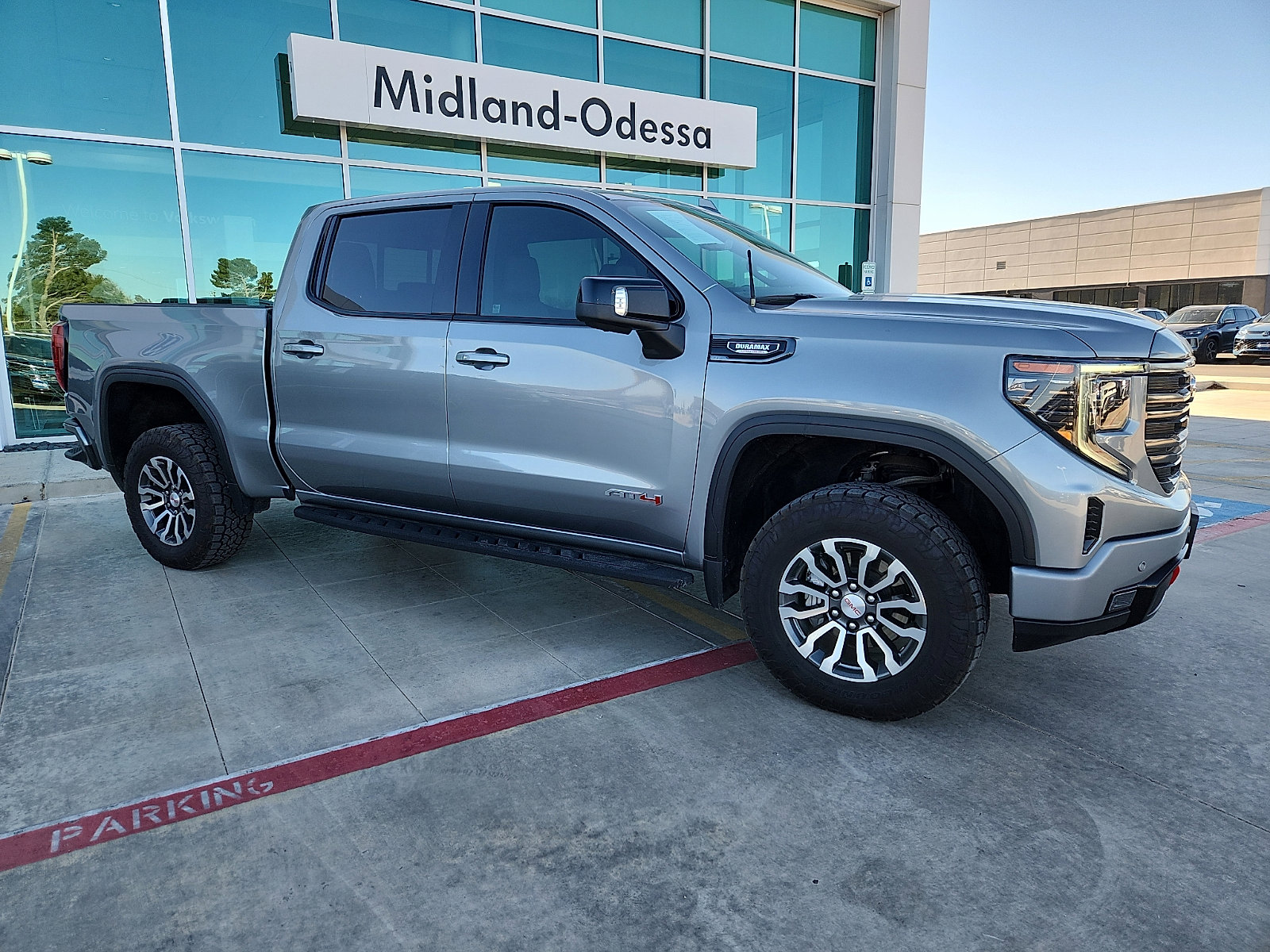 Used 2023 GMC Sierra 1500 AT4 w/ AT4 Premium Package image 8