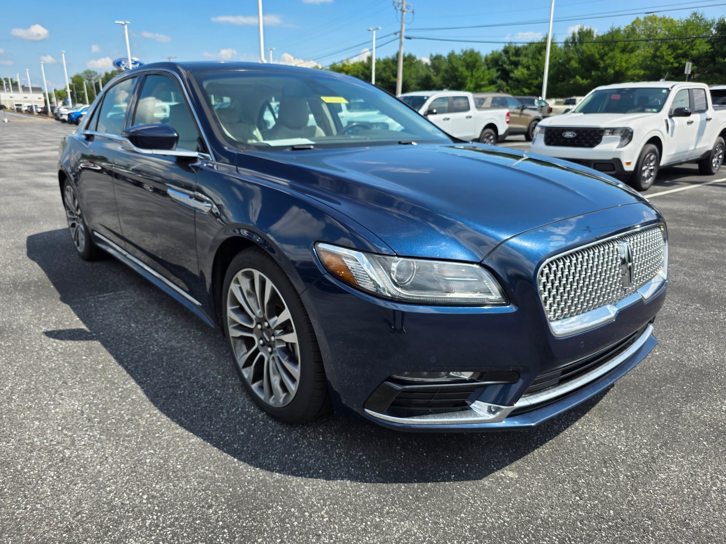 Used 2017 Lincoln Continental Reserve w/ Climate Package AWD/4WD image 7