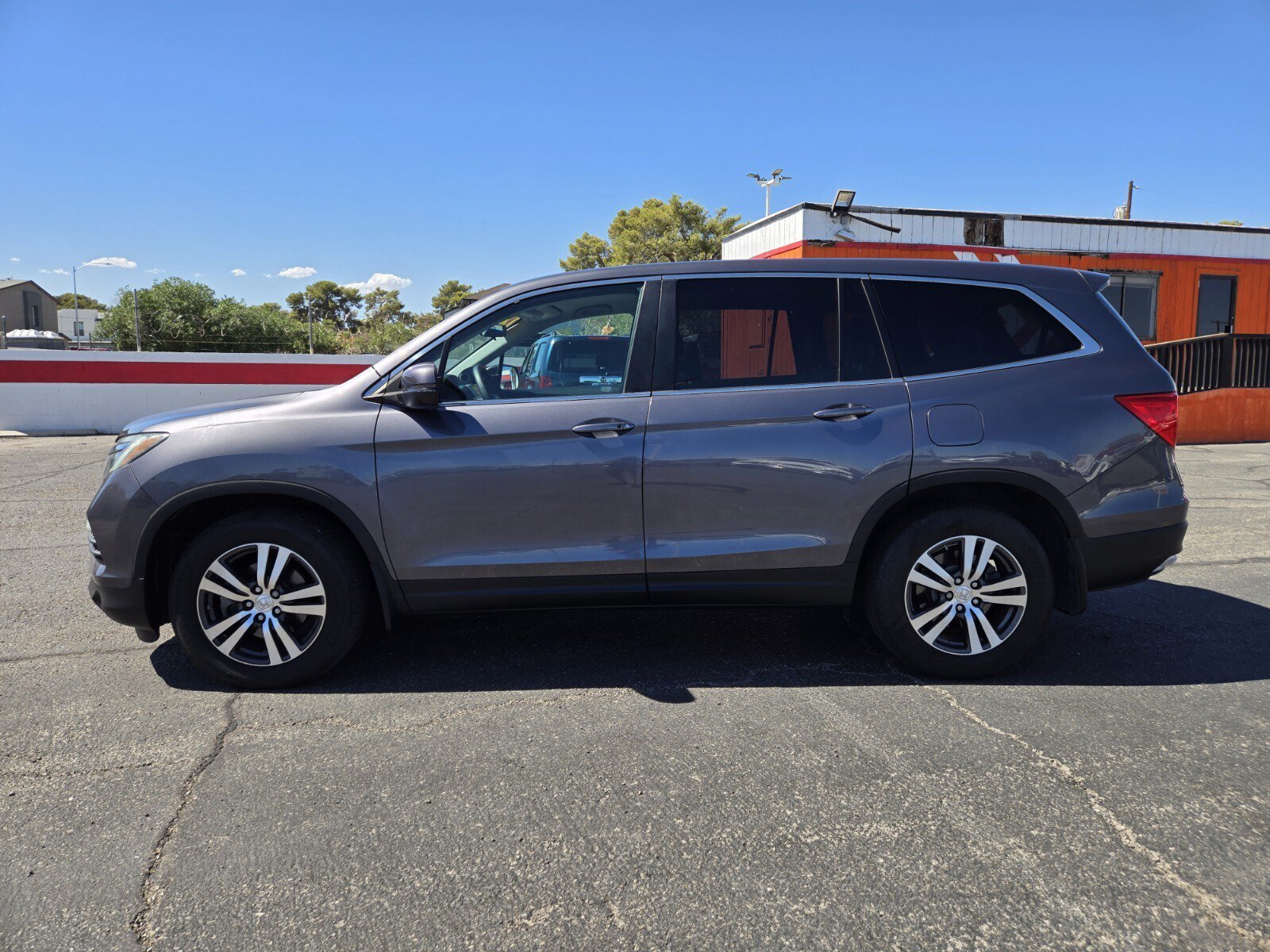 Used 2018 Honda Pilot EX image 2