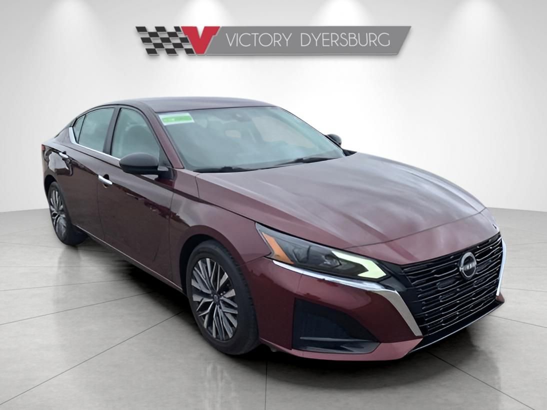 Used 2025 Nissan Altima 2.5 SV FWD video 1
