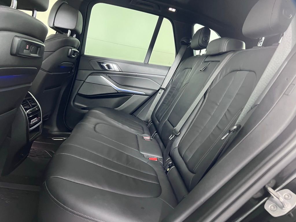 Used 2019 BMW X5 xDrive50i w/ M Sport Package image 25