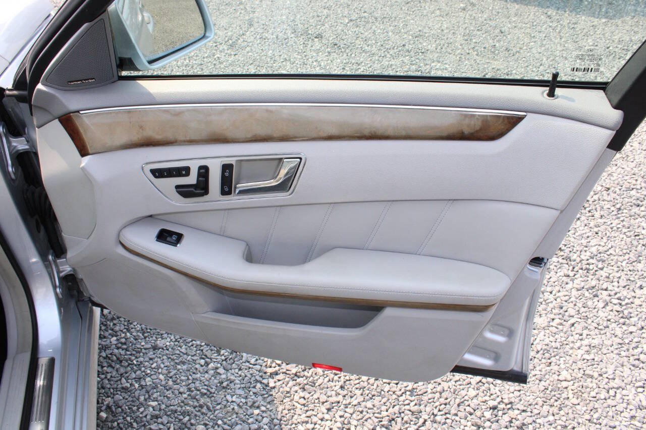 Used 2011 Mercedes-Benz E 350 4MATIC Sedan image 22