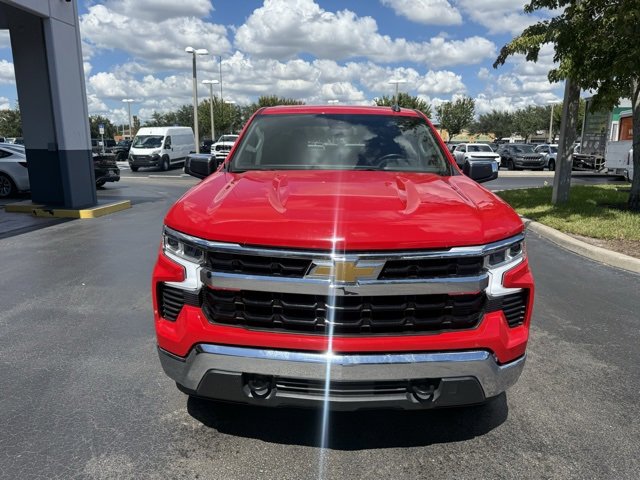 Used 2025 Chevrolet Silverado 1500 LT image 2