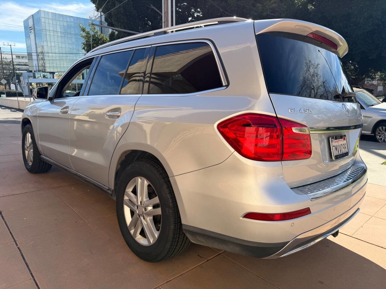 Used 2016 Mercedes-Benz GL 450 4MATIC w/ Premium I Package image 7