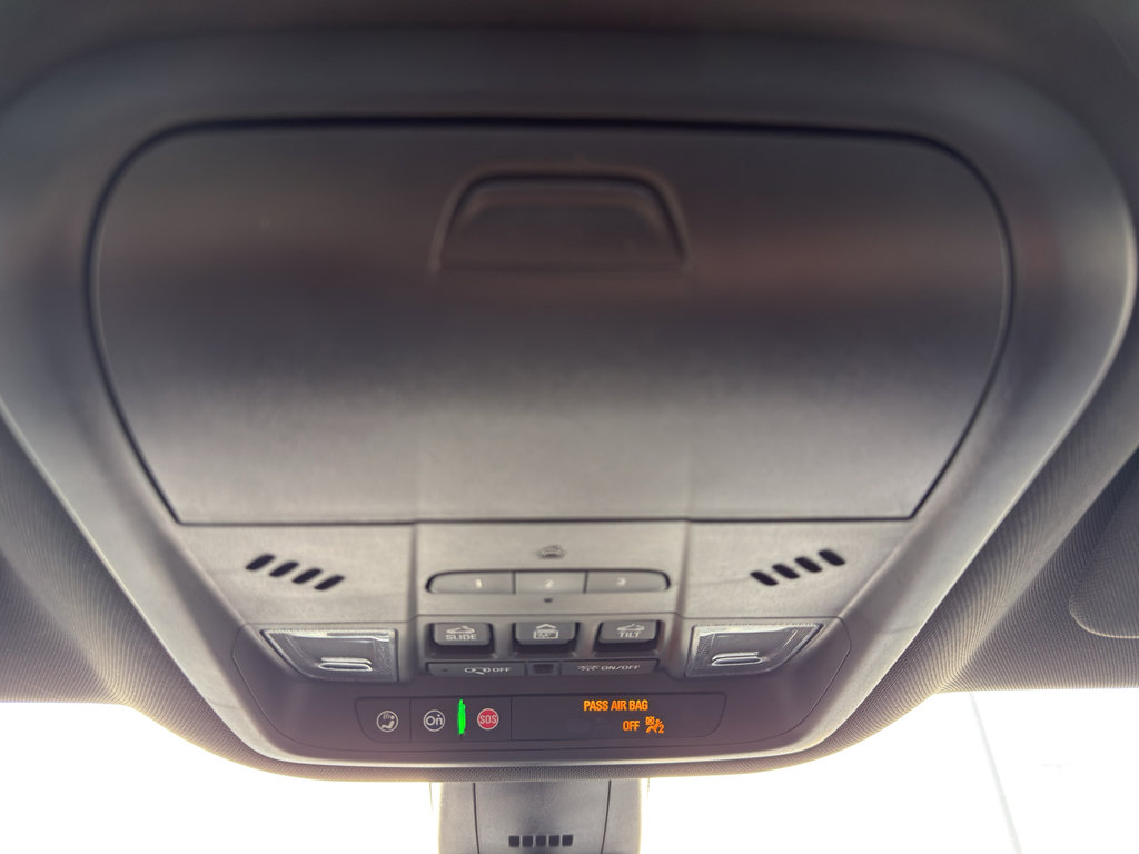 Used 2023 Buick Enclave Avenir w/ Avenir Technology Package image 24