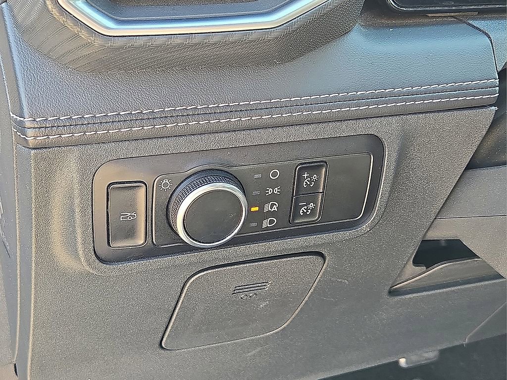 Used 2025 Ford Mustang Premium image 20