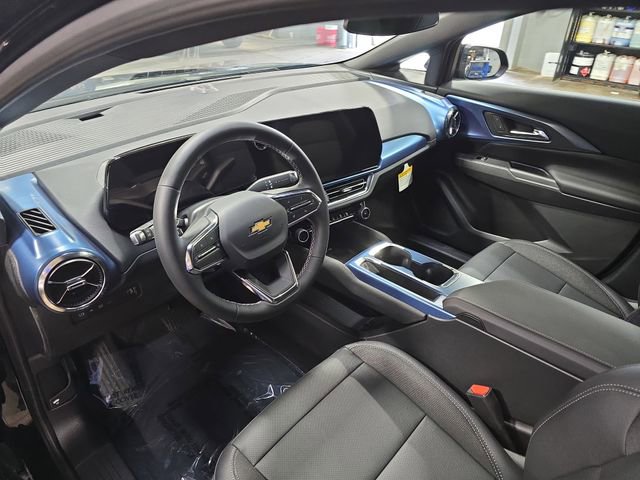 New 2026 Chevrolet Equinox EV LT image 17