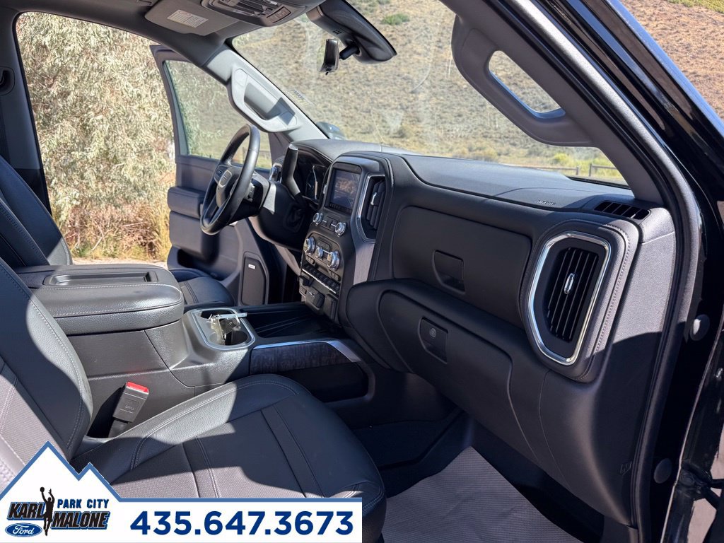 Used 2022 GMC Sierra 2500 Denali w/ Denali Black Diamond Edition AWD/4WD image 38