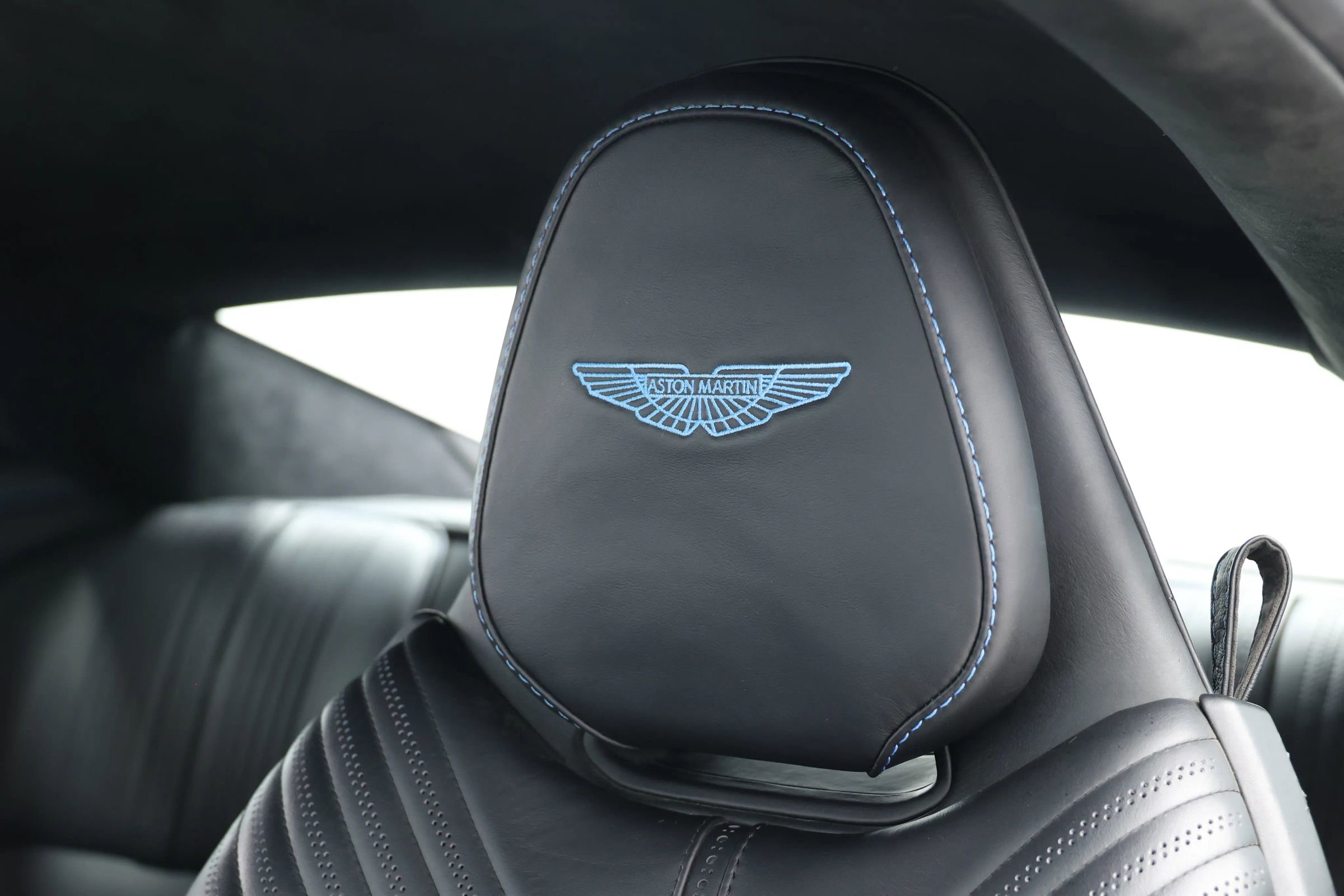 Used 2018 Aston Martin DB11 V12 image 20