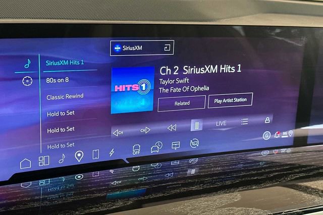 New 2026 Cadillac Escalade IQL Sport 1 w/ LPO, ONYX Package image 17