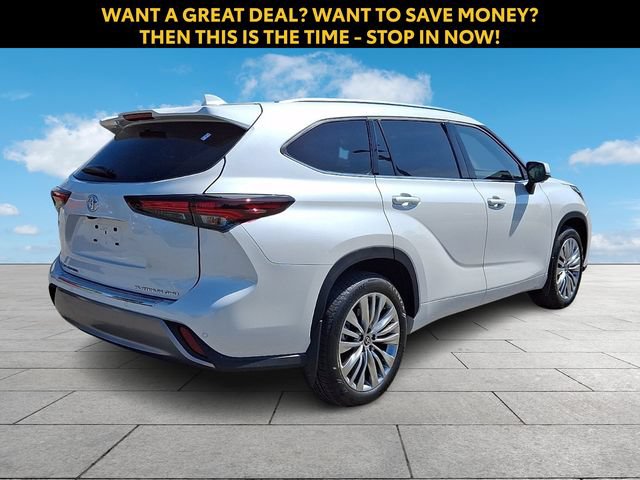 Used 2026 Toyota Highlander Platinum AWD/4WD image 8