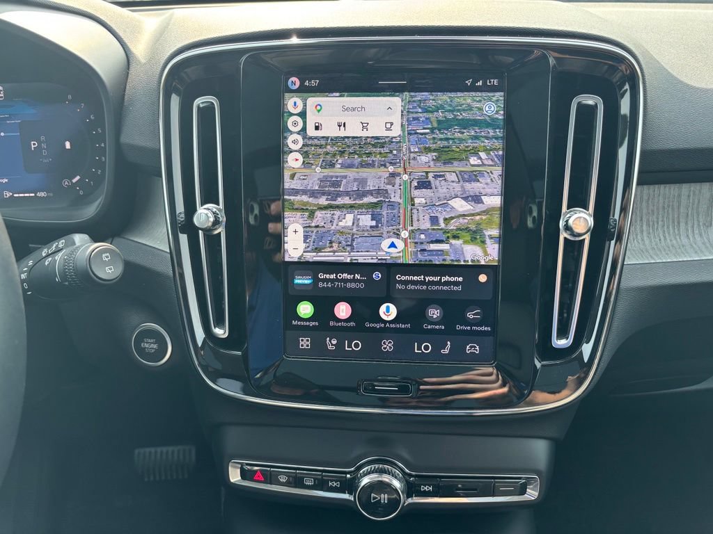 Certified 2026 Volvo XC40 B5 Plus w/ Climate Package AWD/4WD image 9